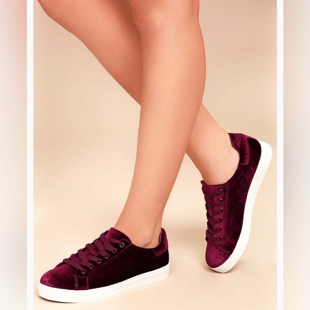 NWOB Vionic Women's Burgundy (Merlot) Splendid Syra Velvet Lace Up Sneakers 8